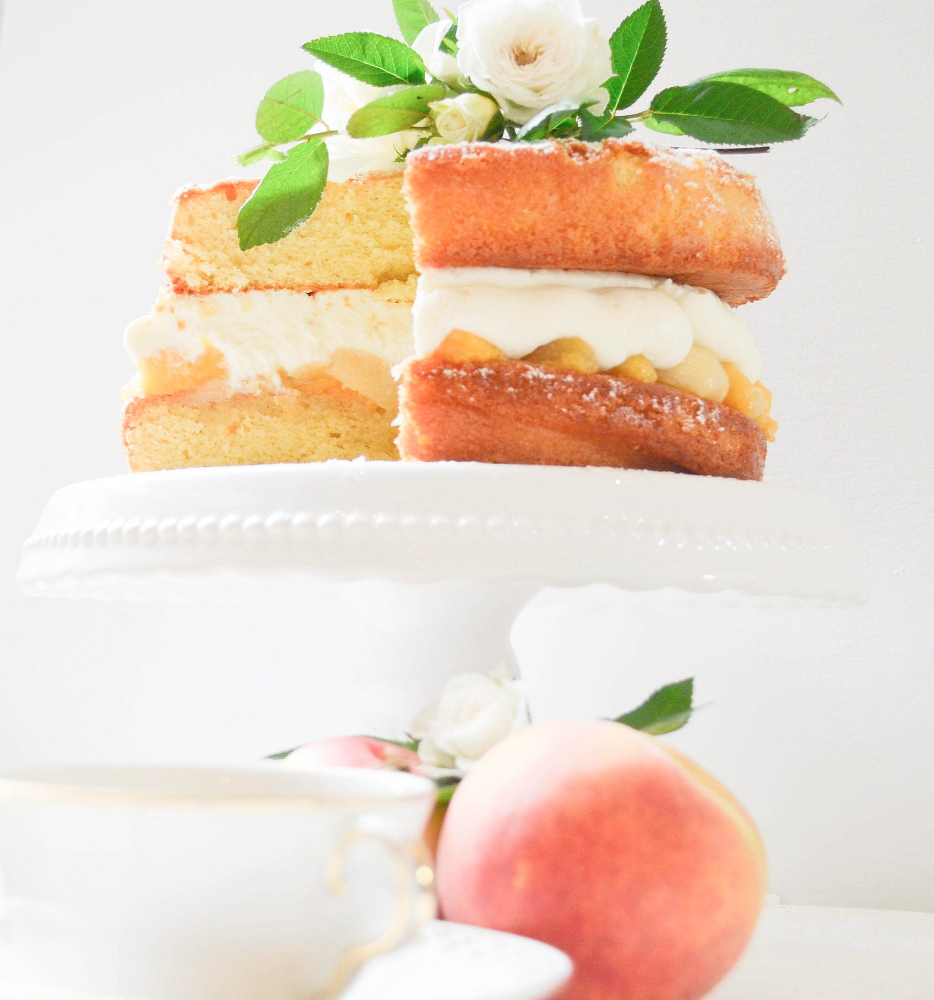 peach victoria sponge cake mascapone peche sirop